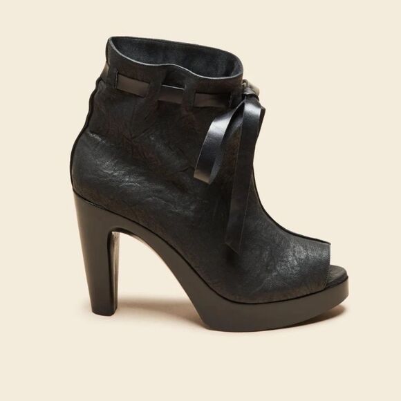 Salpy Madonna peep toe Black Women's Ankle Boots size 9 - Picture 2 of 9